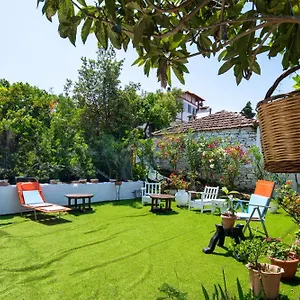 Гостевой дом Pela Veranda Exquisite, Неос-Мармарас