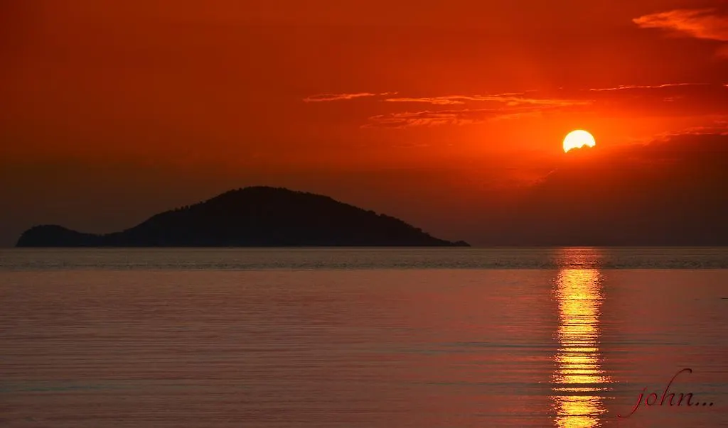 Greek House Hotel Neos Marmaras